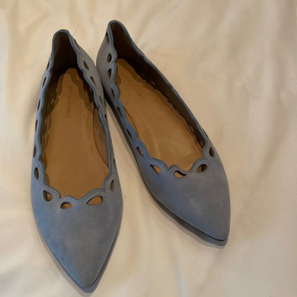 Banana Republic cornflower blue flat ballet slippers size 8